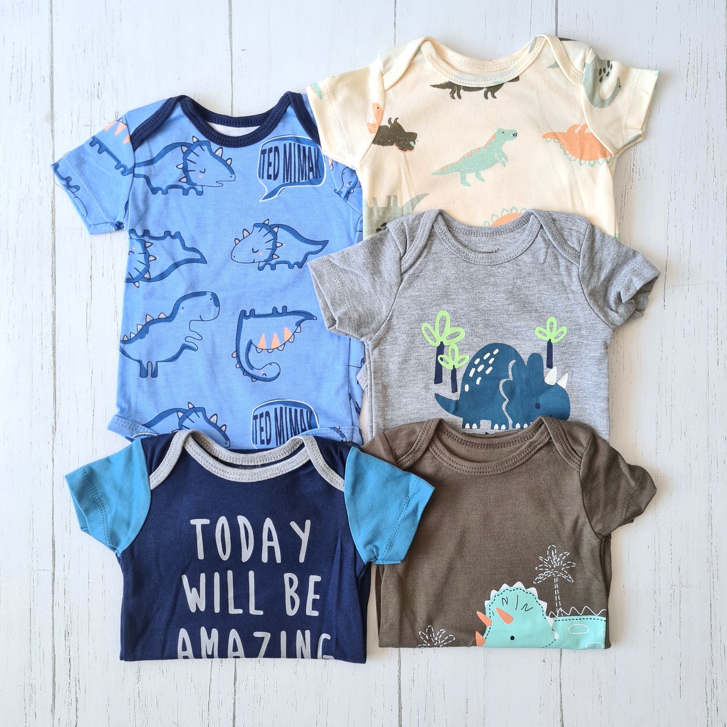 Set de 5 bodies manga corta 100% algodón para bebé - ¡Últimos en stock!