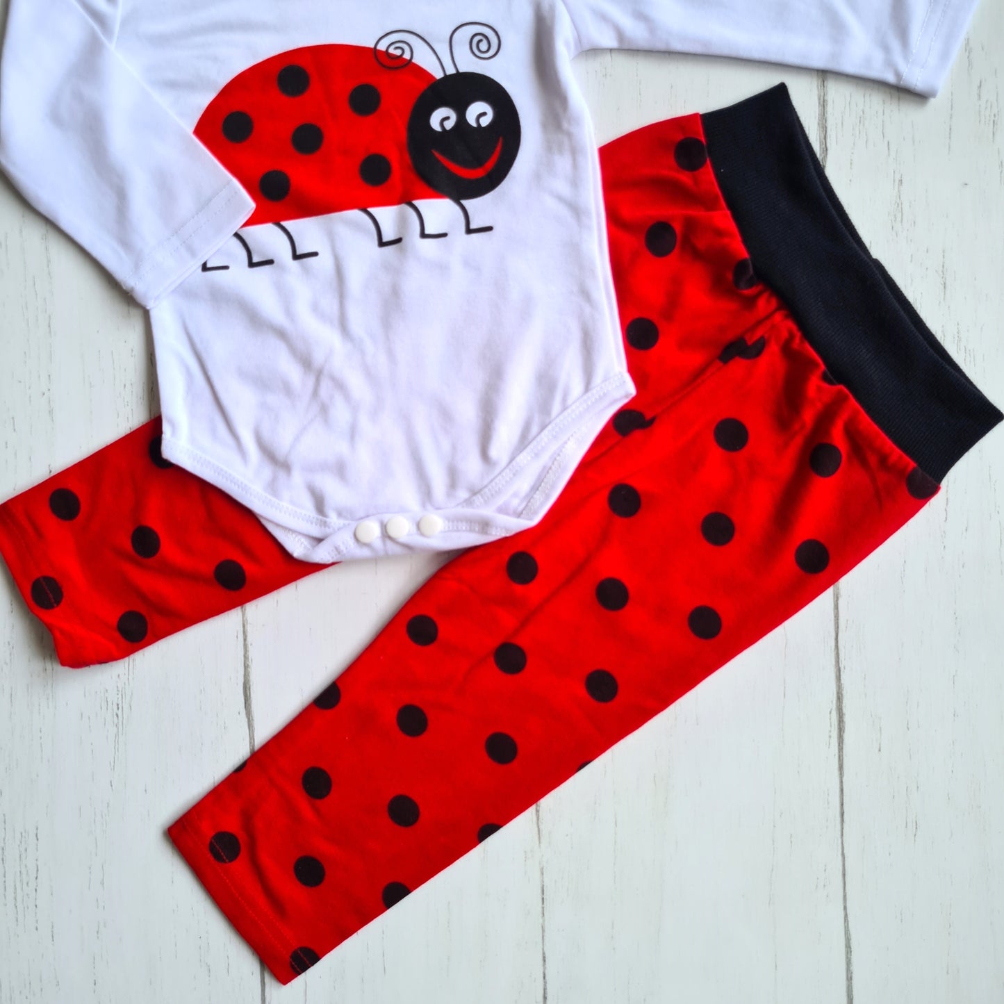 Conjunto 3 piezas 100% algodón fresco para bebé - Modelito chinita rojo