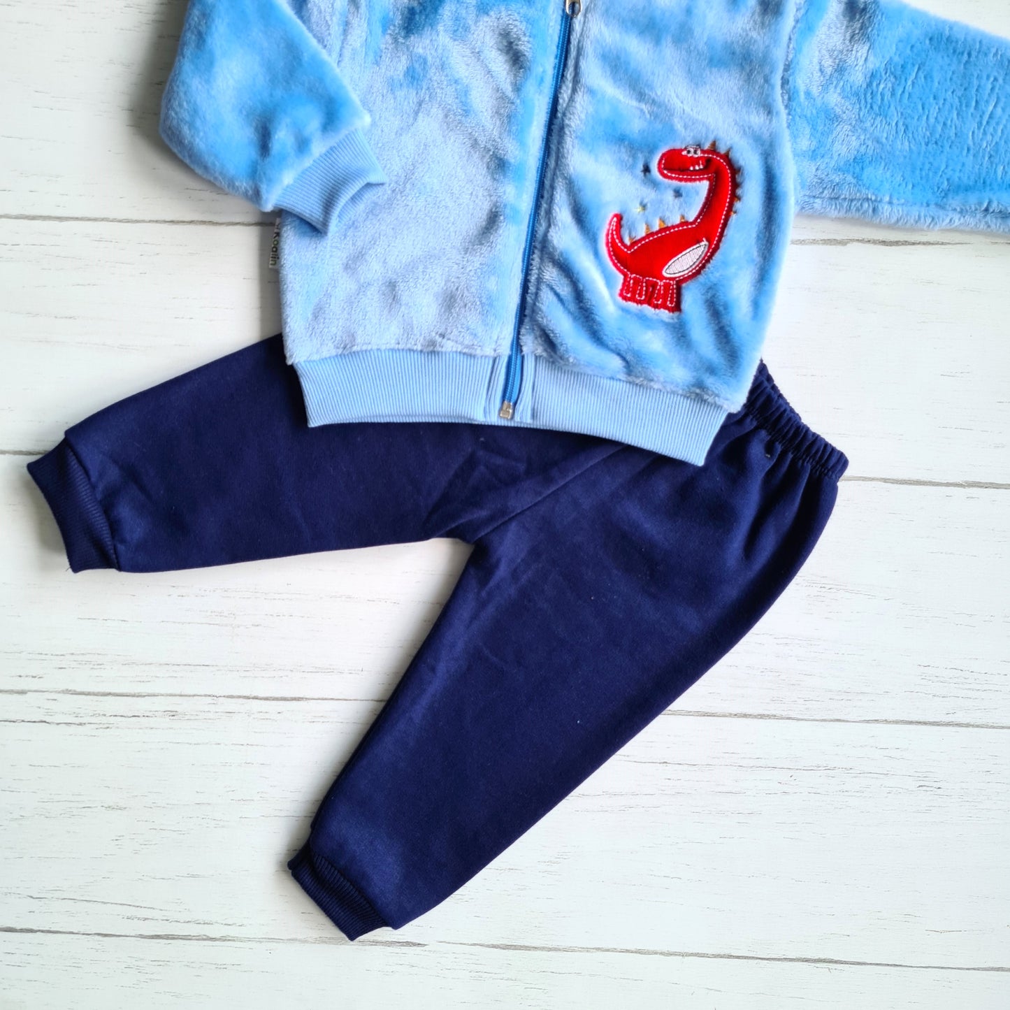 Conjunto 2 piezas plush abrigado para bebé niño - Modelito dino celeste