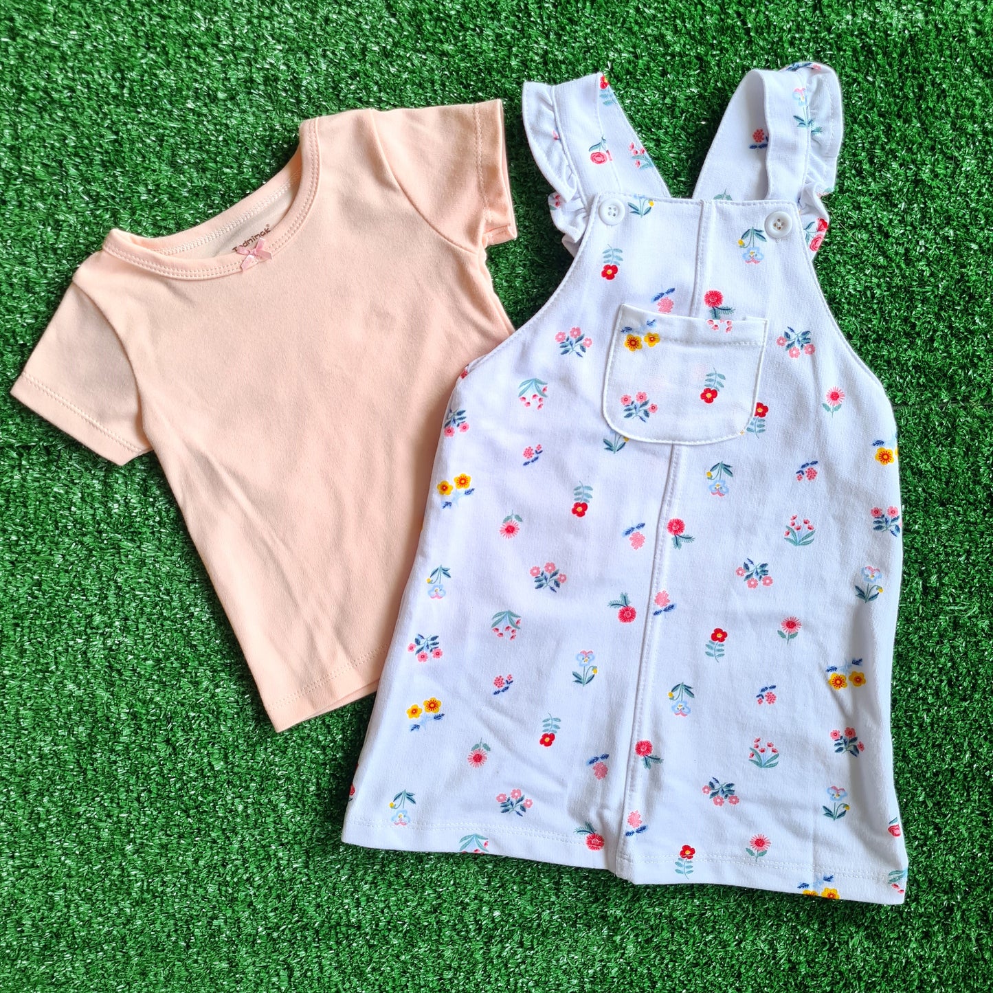 Conjunto 2 piezas 100% algodón para bebé niña - Modelito jardinera blanca floreada
