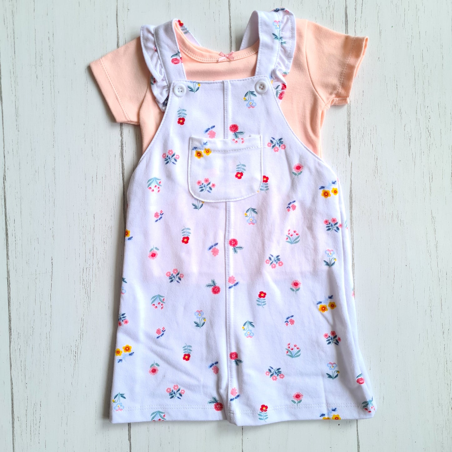 Conjunto 2 piezas 100% algodón para bebé niña - Modelito jardinera blanca floreada