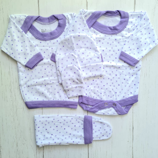 Set ajuar de 5 piezas 100% algodón para bebé - modelito corazones lila