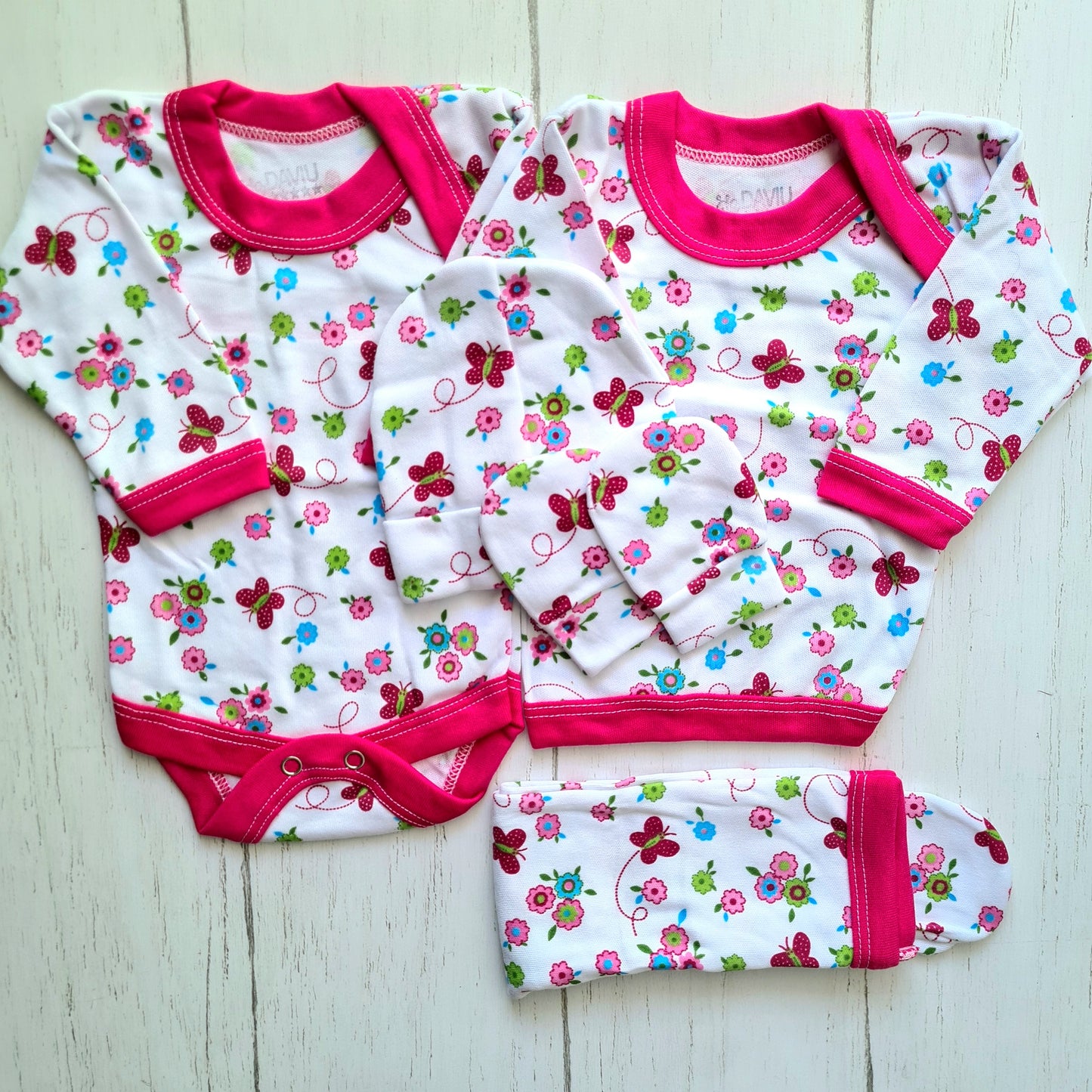Set ajuar de 5 piezas 100% algodón para bebé - diseño floreado
