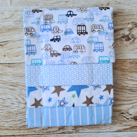 Set 4 tutos 100% algodón para bebé - diseños autitos azules